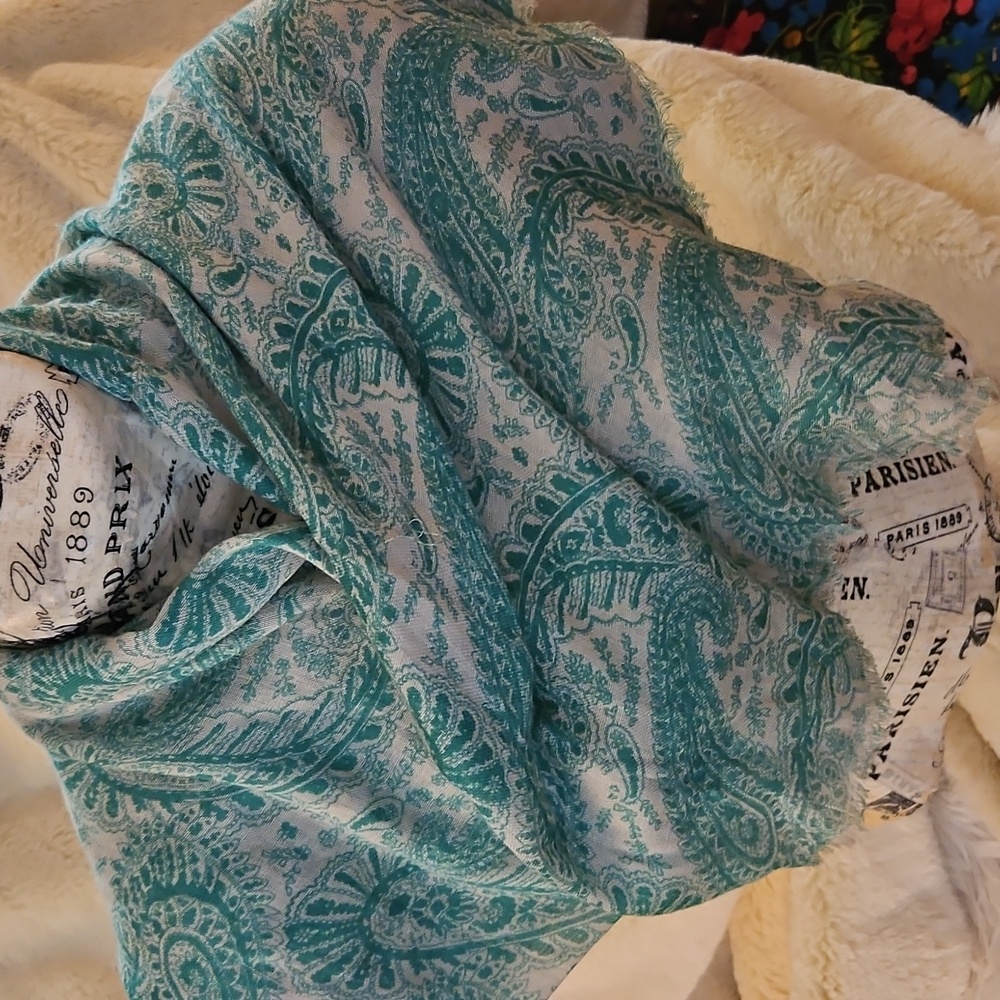 Green Paisley Scarf Thin